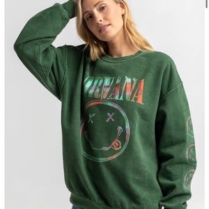 Tilly’s dark green trendy Nirvana crewneck size M